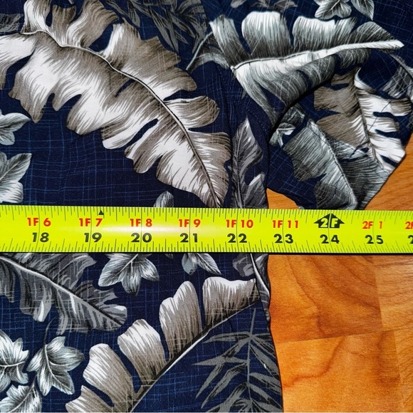 Batik Bay Mens Size XL Hawaiian Short Sleeve Button Down Shirt 100% Rayon Nice - Picture 9 of 11